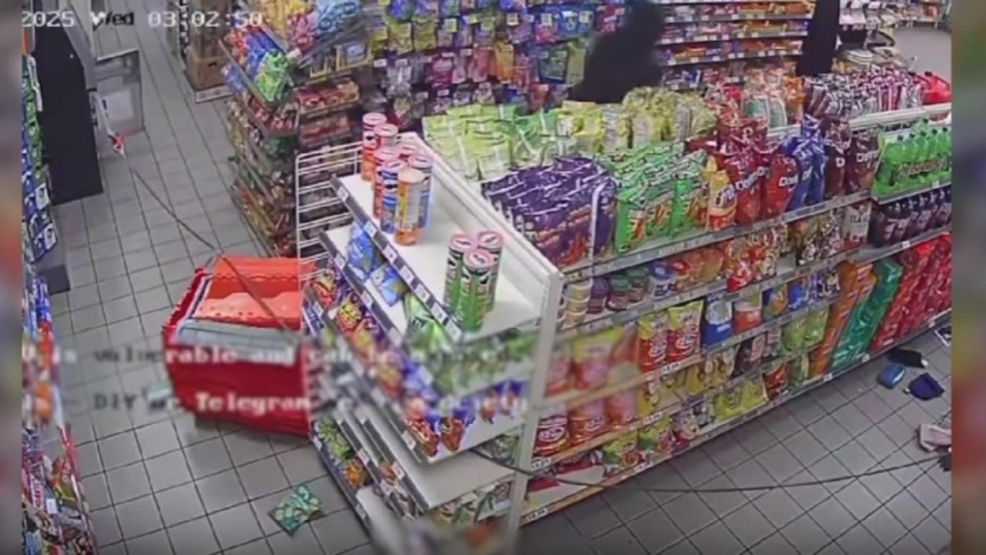 Jaf de tot râsul! Au pierdut bancomatul pe drum