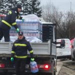 Încă nu curge apă potabilă la robinet. MAI intervine în continuare cu cisterne și apă îmbuteliată în zonele afectate de criza apei