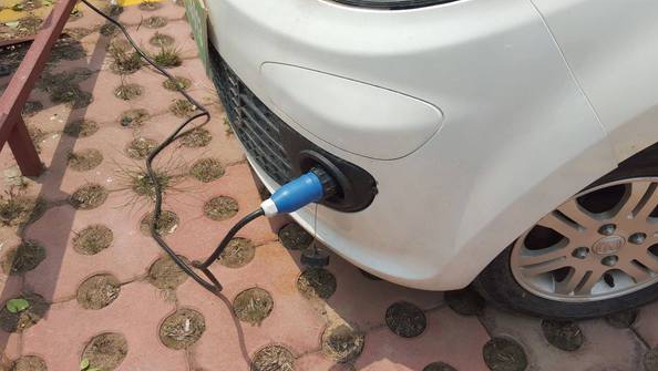 Impozit fix de 40 de lei pentru mașinile electrice, din 2026