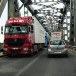 Mare atenție, șoferi! Circulația pe Podul Prieteniei a fost reluată pe ambele sensuri, pe perioada sărbătorilor de iarnă