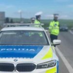 Un polițist din Arad a fost lovit de o mașină în timpul unei acțiuni cu radar pe autostradă. Bărbatul a fost transportat la spital