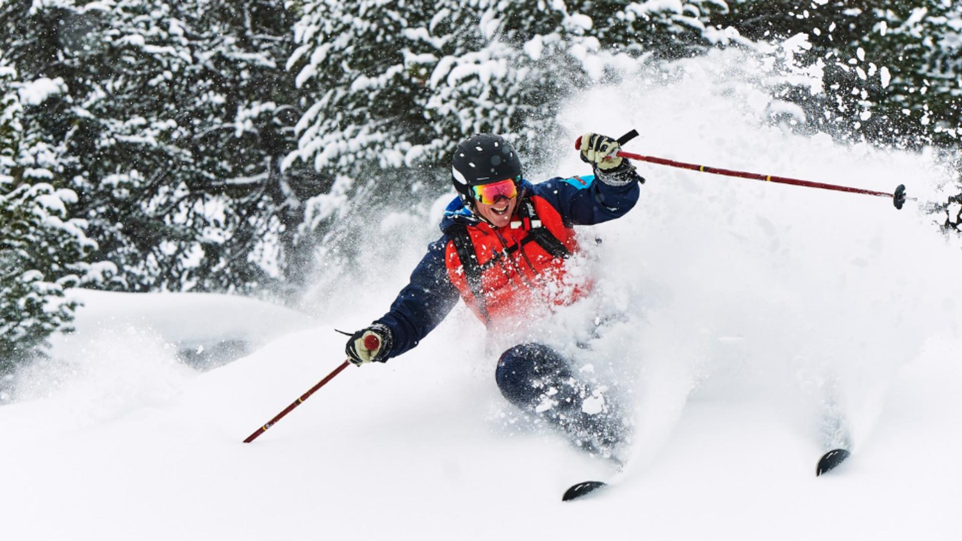 Sezonul de schi începe în Poiana Brașov! Pârtiile din Postăvaru se deschid pe 2 ianuarie