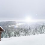 Înșelăciune cu cazare de Revelion: un bărbat din Prahova este anchetat de poliție