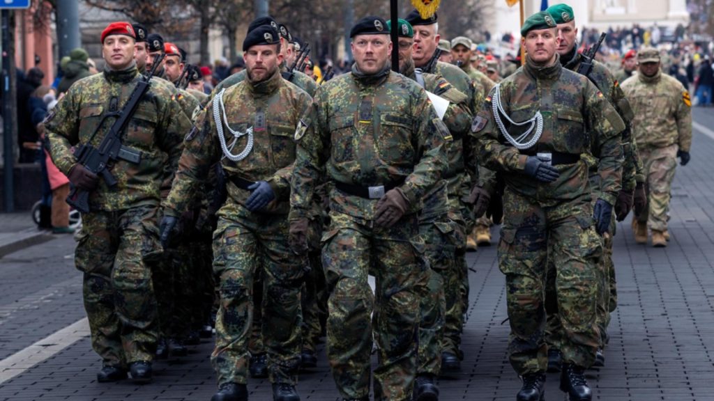 O țară europeană a aprobat o lege care permite reinstituirea serviciului militar obligatoriu