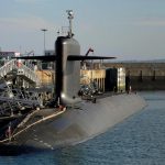 Bază de submarine nucleare din Franța, sub asediu aerian. Militarii au deschis focul