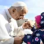 Mesajul emoționant al Papei Leon pentru o fetiță din București, chiar în noaptea de Crăciun – FOTO