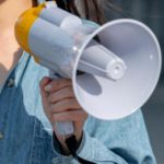 Protest în fața Palatului Cotroceni. Protestatarii au de gând să îl „colinde” pe șeful statului în timpul discuțiilor cu magistrații