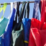 Când devine „punga cu pungi” problemă psihologică? Specialiștii spun ce se ascunde sub dorința de a păstra pungile și borcanele goale „pentru orice eventualitate”