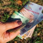 Patronatele cer Guvernului înghețarea salariului minim la 4.050 lei. Care este justificarea lor și scenariul sumbru prezentat