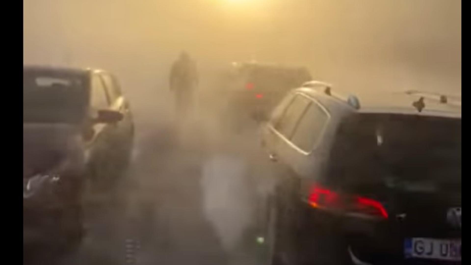 Cod Roșu de viscol în Gorj. Accesul spre stațiunea Rânca se poate închide dintr-un moment în altul | VIDEO