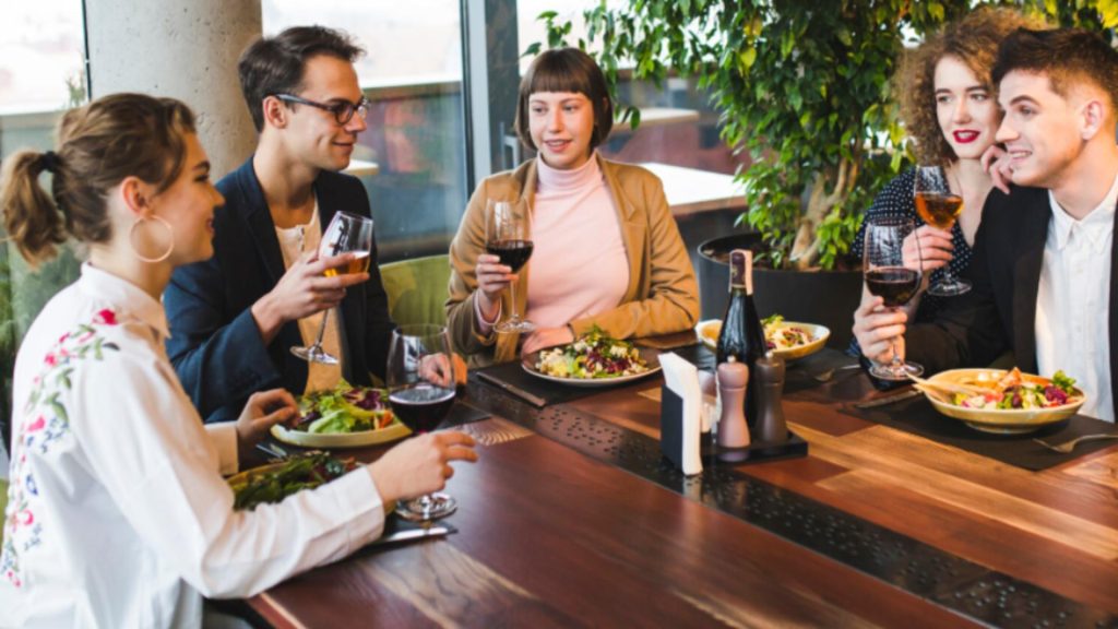 Adevărul din culisele restaurantelor: 5 mâncăruri pe care bucătarii nu le-ar comanda niciodată