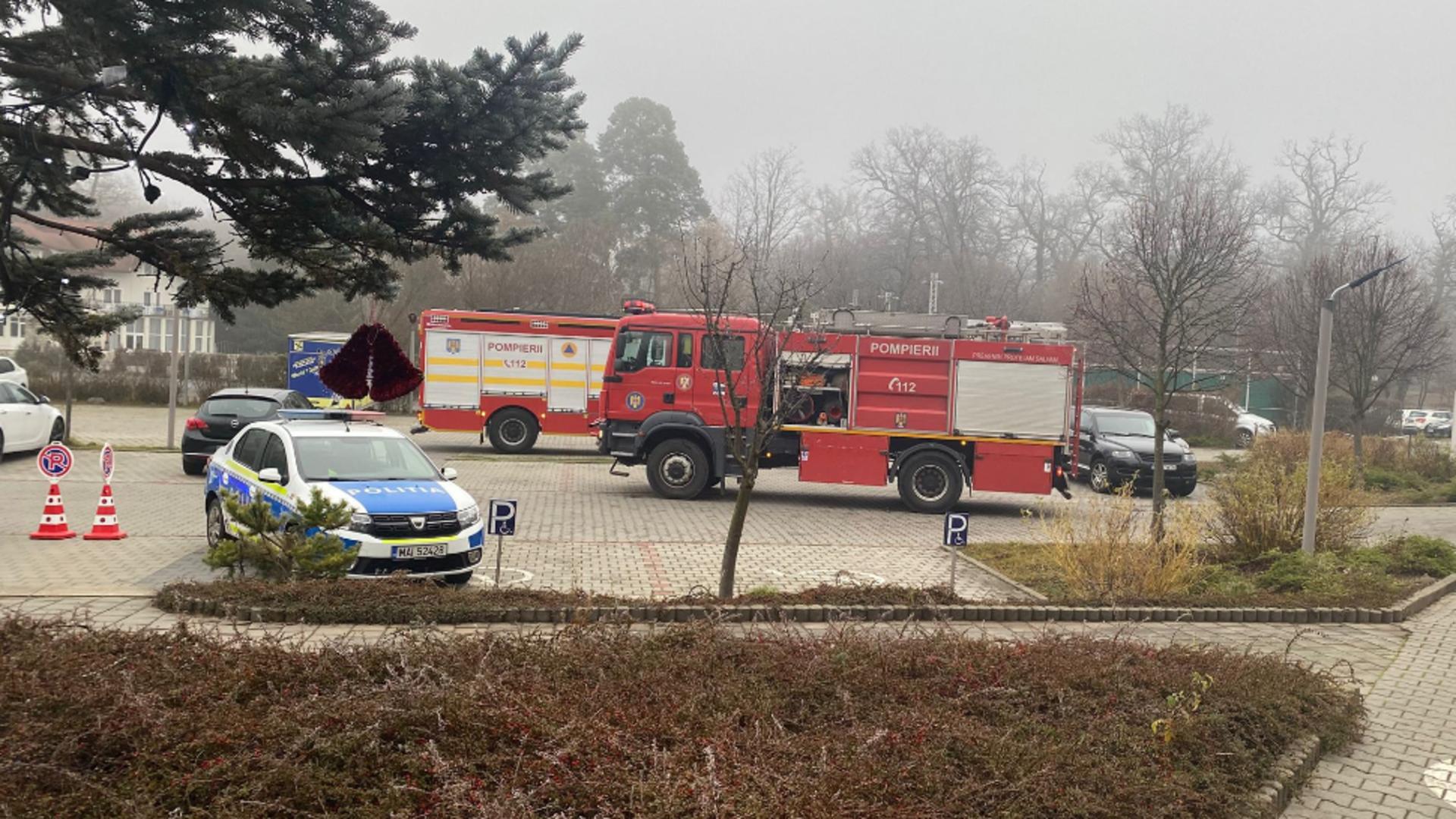 Plan roșu de intervenție, după ce plafonul unui hotel din Sibiu s-a prăbușit peste o piscină. Este posibil ca oameni să fie prinși sub dărâmături – VIDEO