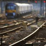 Incidentul feroviar din Caraș-Severin. Doi minori, reținuți pentru sabotarea liniei de tren: au pus osii pe șine