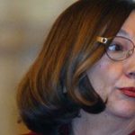 Anchetatorii au descins în vila din Pipera a Rodicăi Stănoiu. Telefoanele fostei ministre au fost ridicate: ancheta vizează mesaje, conturi bancare și posibile amenințări