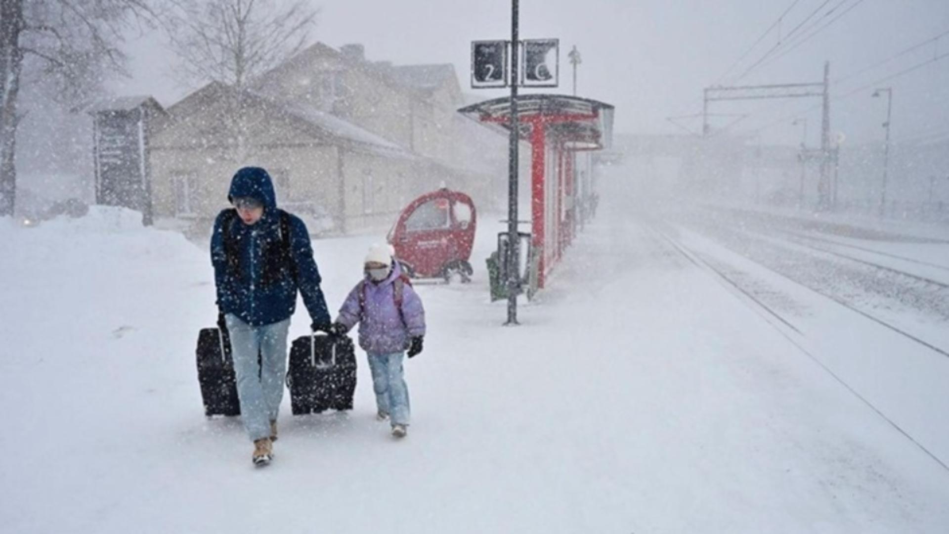Cod Galben în 25 de județe. Vijelii și rafale la munte, de până la 120 km/h HARTA