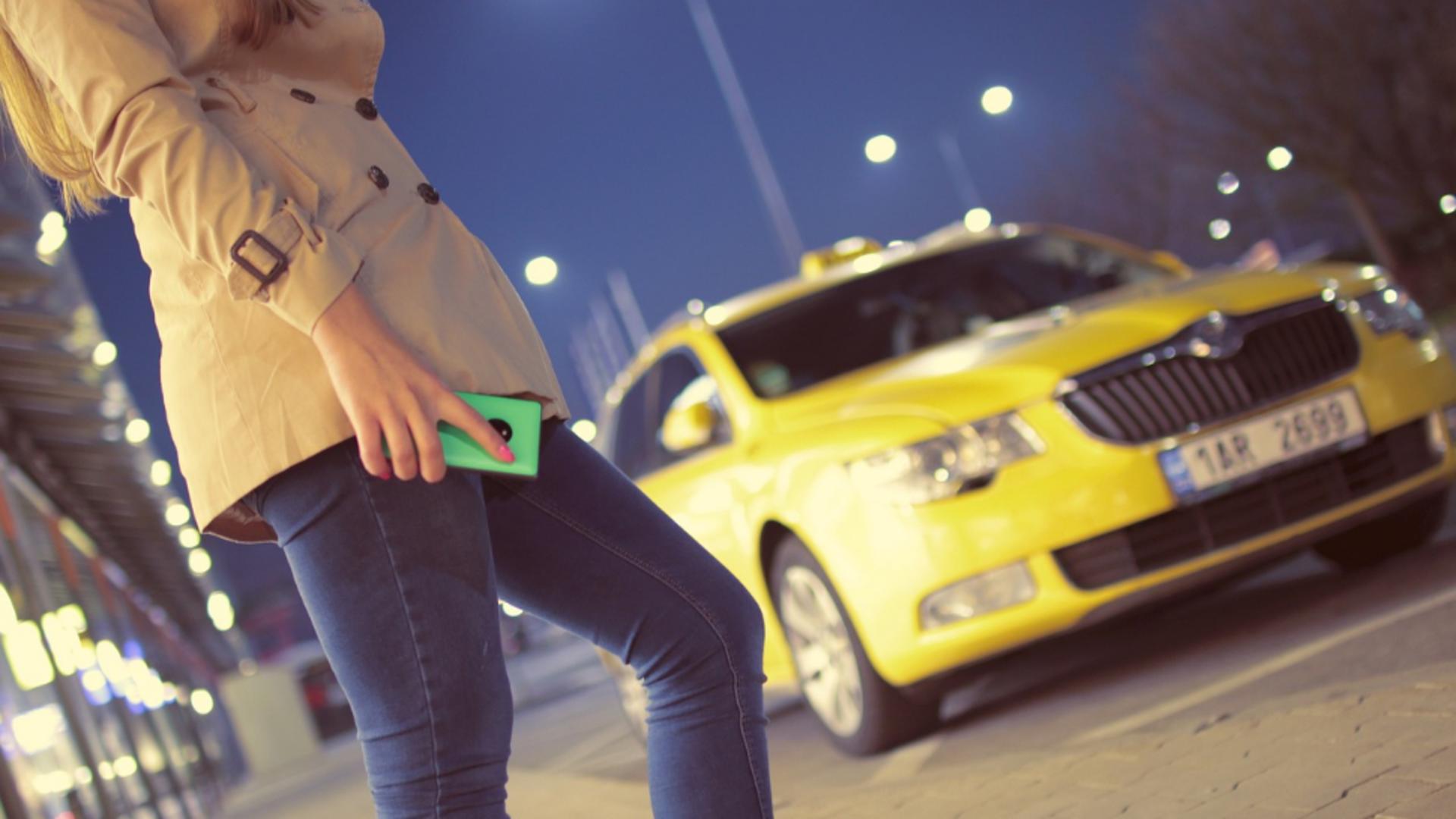 Atenție în ce taxi vă urcați, în București! Există riscul ca, la finalul cursei, contul bancar să fie gol!