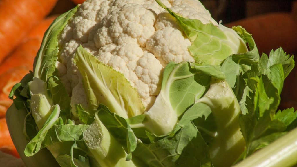 Dietă drastică cu urmări grave: o tânără a ajuns la spital după luni întregi în care a mâncat doar două alimente