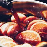 Beneficiile pe care le are vinul fiert. Cât de sănătoasă este această băutură