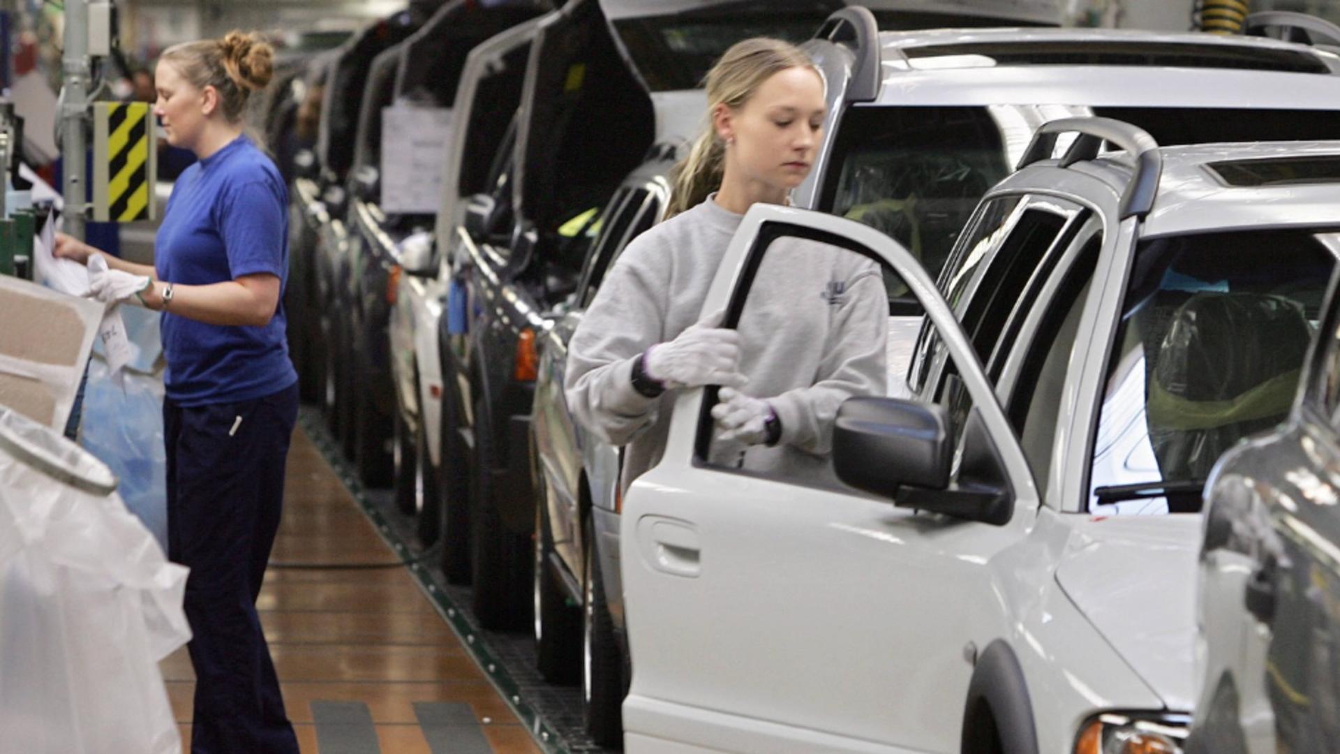 Încă o companie din industria auto românească pune lacătul pe fabrici și concediază oamenii