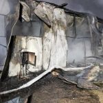 Hala industrială în flăcări la Curteanca, județul Argeș. Intervin pompierii