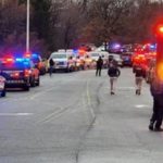 Polițist ucis într-un atac armat la o clădire de înmatriculări din SUA