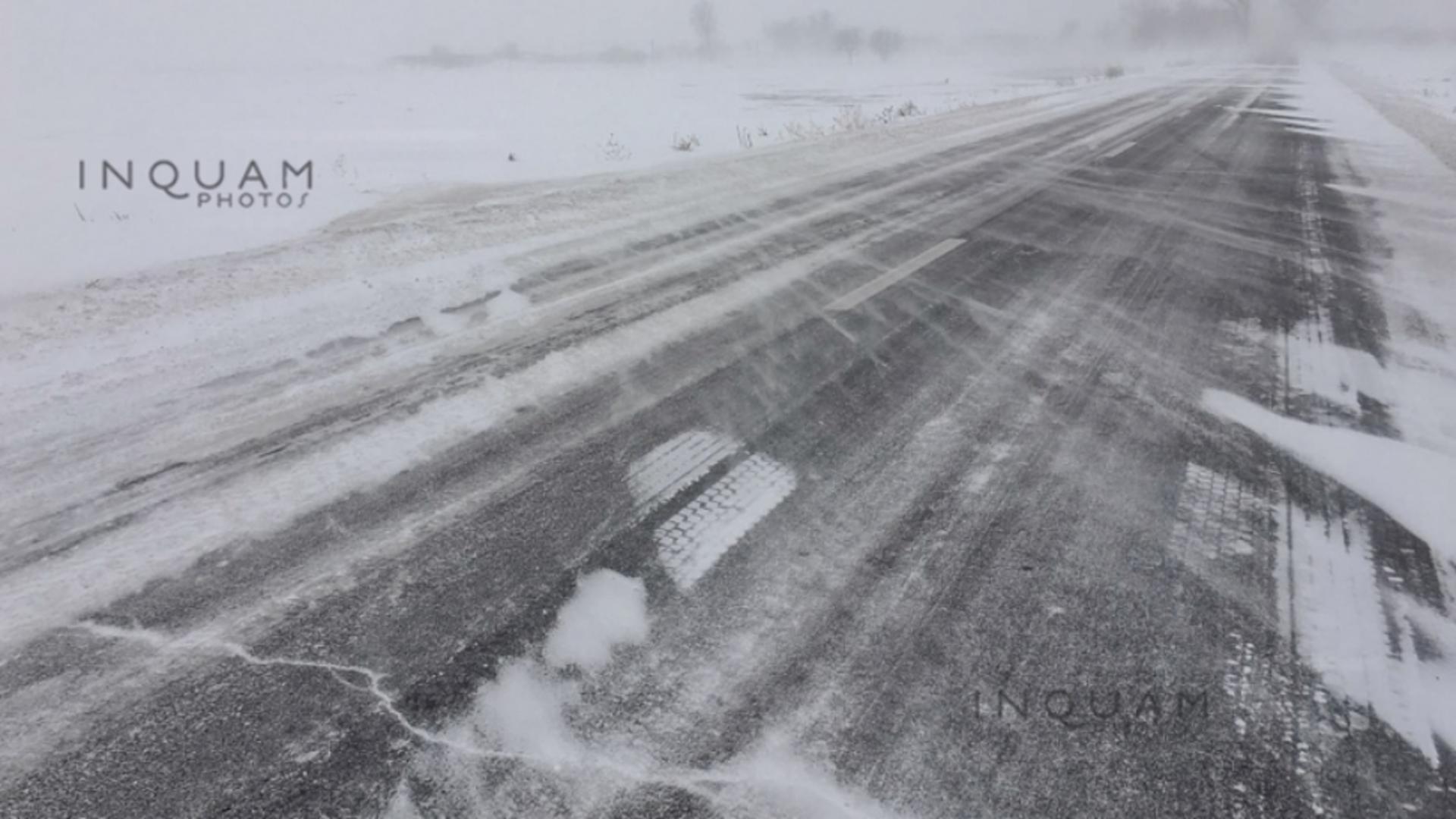 Alertă meteo: ninsoare puternică, viscol și vânt până sâmbătă seară. A fost emis Cod galben și portocaliu – HARTA cu zonele vizate