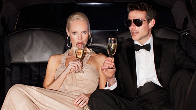 2025 – anul în care putred de bogații planetei au devenit și mai nesimțit de bogați. Cine conduce topul miliardarilor