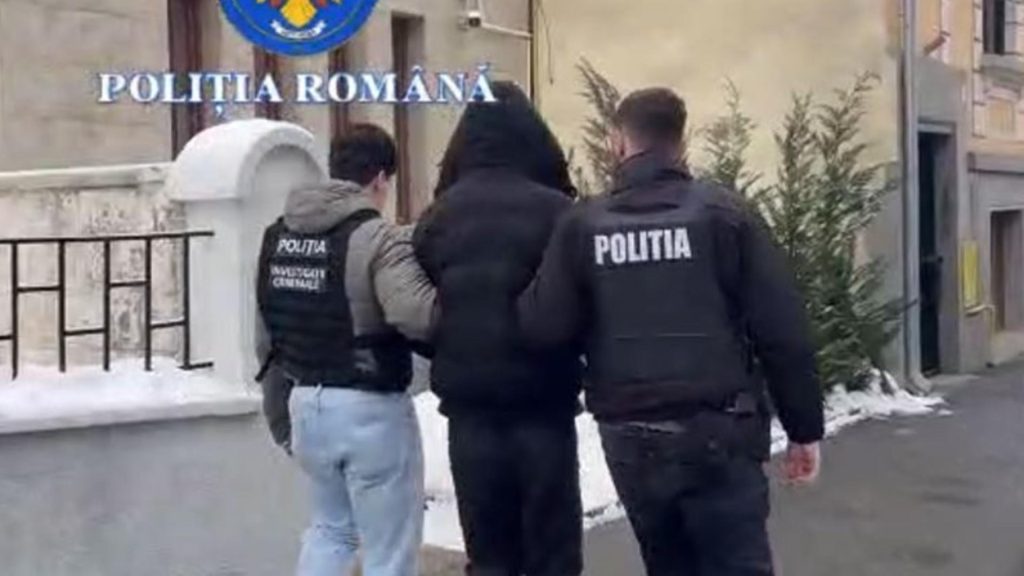 Tânăr urmărit internațional pentru crimă în Franța, capturat de polițiști într-un mall din Cluj