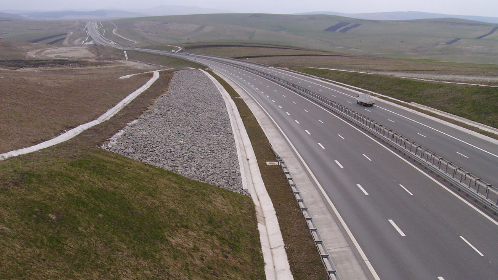 Presa din Ungaria vorbește despre un „miracol rutier” când se referă la autostrada care leagă România de țara vecină