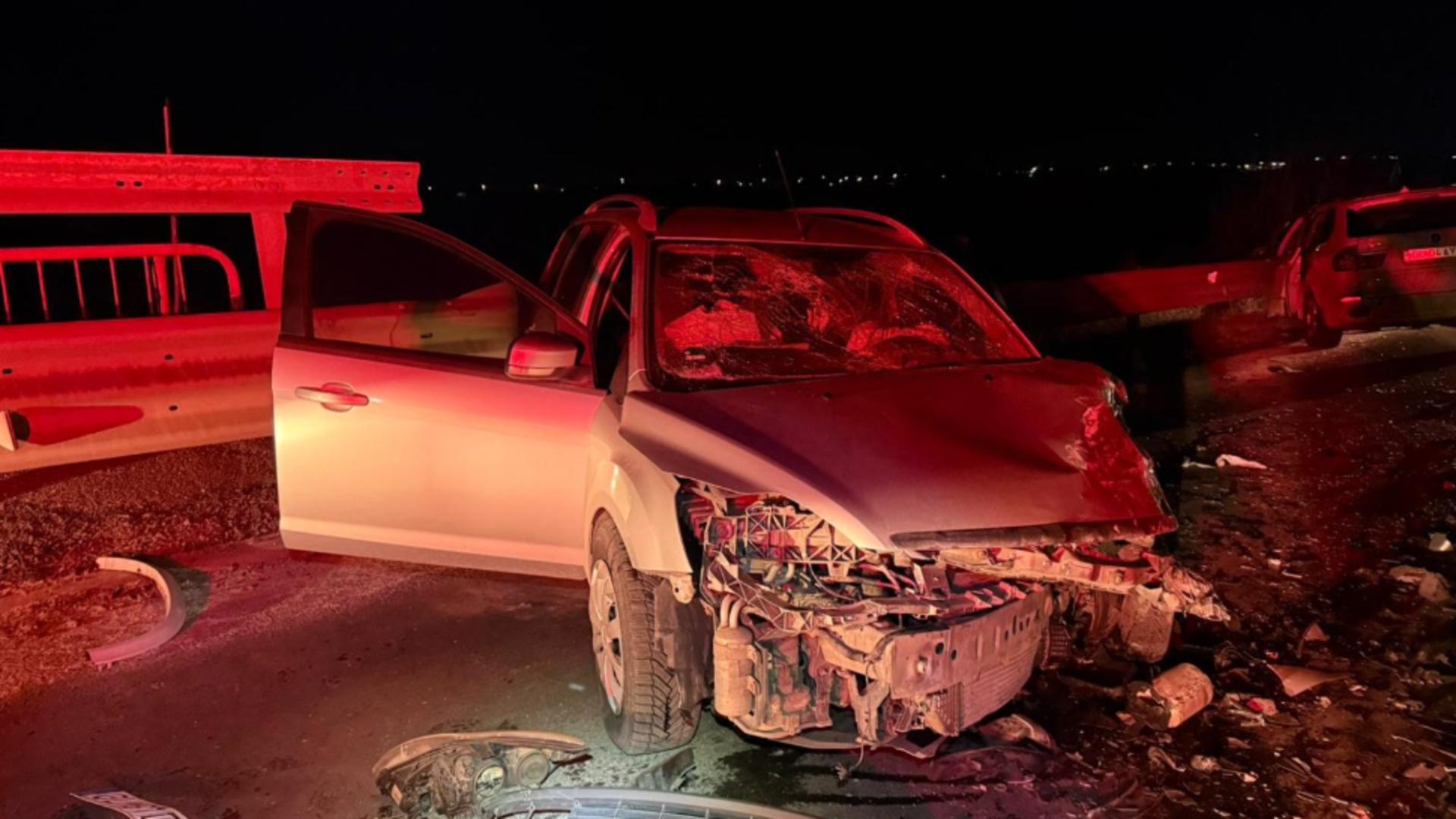 Accident teribil lângă Tecuci: 8 persoane rănite, o adolescentă este în comă. Șoferul vinovat era băut – FOTO