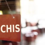 Bătaie de joc la adresa românilor. Au fost puși pe drumuri ca să își plătească impozitele, dar au găsit ghișeele închise