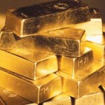 Aurul stabilește un record absolut pe piețele internaționale: la cât a ajuns uncia. Motivul din spatele acestor creșteri