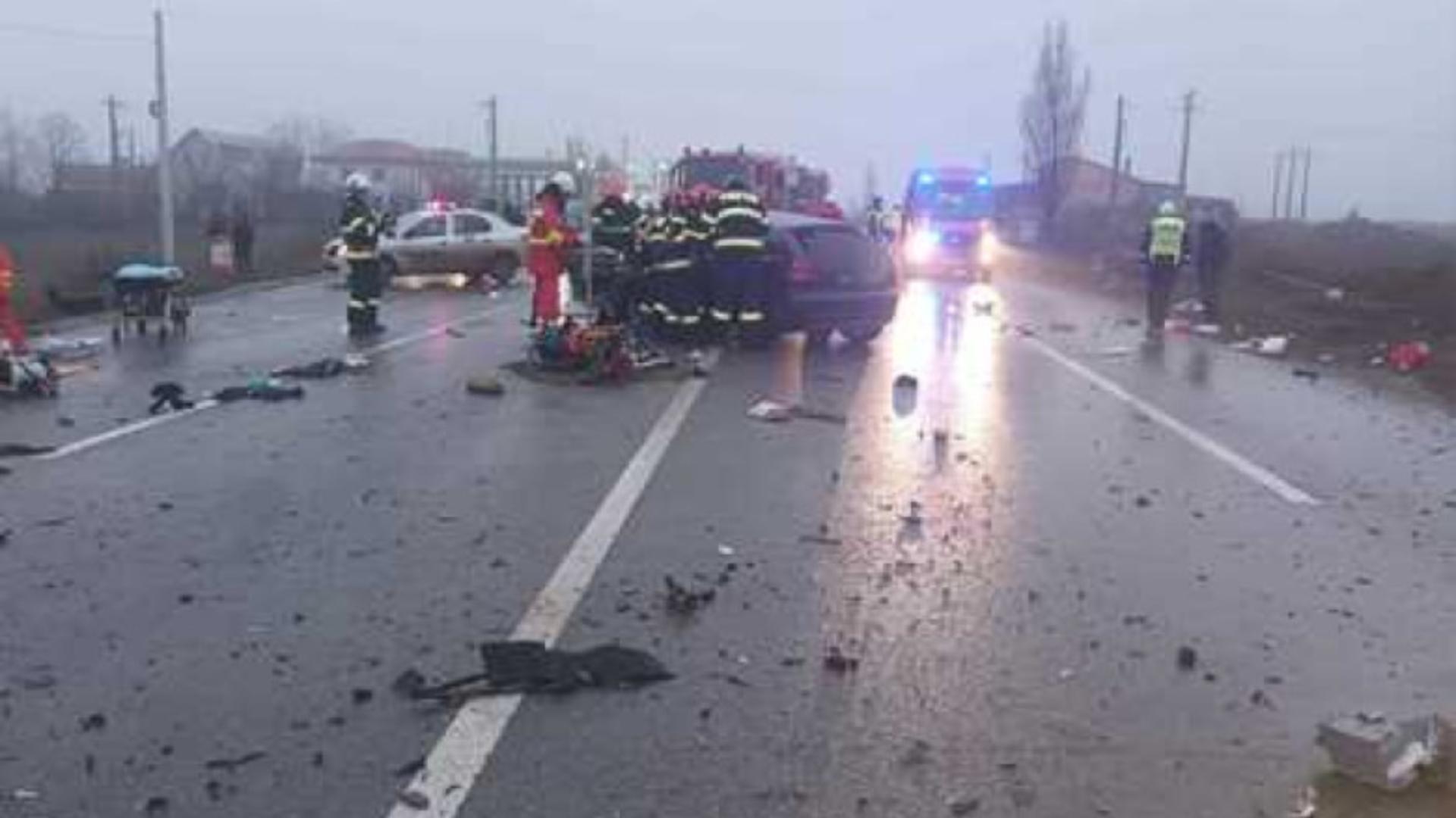 Accident mortal în ziua de Bobotează. O persoană a murit, iar alte cinci sunt rănite, printre care și doi copii