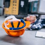 Criză pe piața muncii din România: tot mai multe fabrici se închid. Șomajul explodează, tinerii nu vor să muncească
