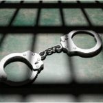 Femeie din Alba, arestată după ce și-a ucis nou-născutul. L-a pus într-un sac menajer și l-a ascuns în coșul cu haine