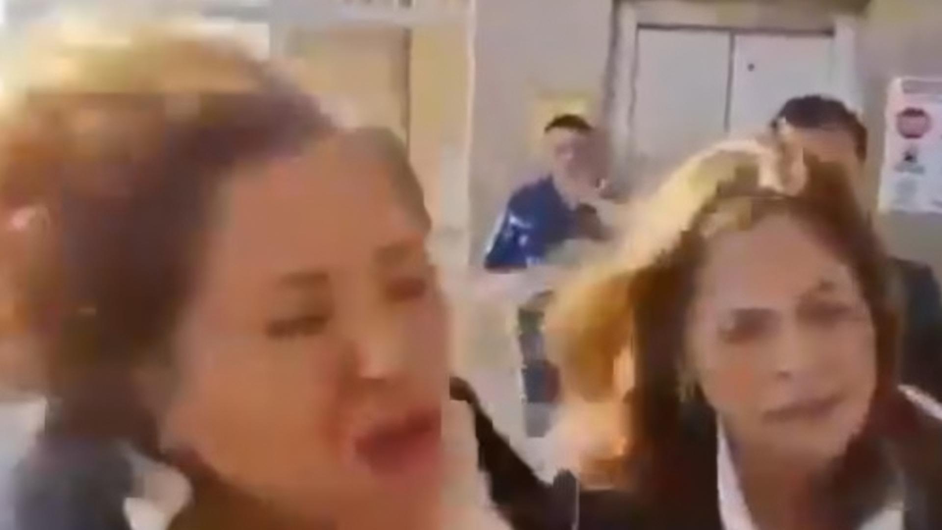 Atentat chiar în timpul unui interviu la Congresul din Honduras. O deputată a fost lovită de un dispozitiv exploziv în direct – VIDEO