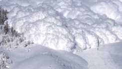 Alertă de avalanșe în zonele montane din mai multe județe