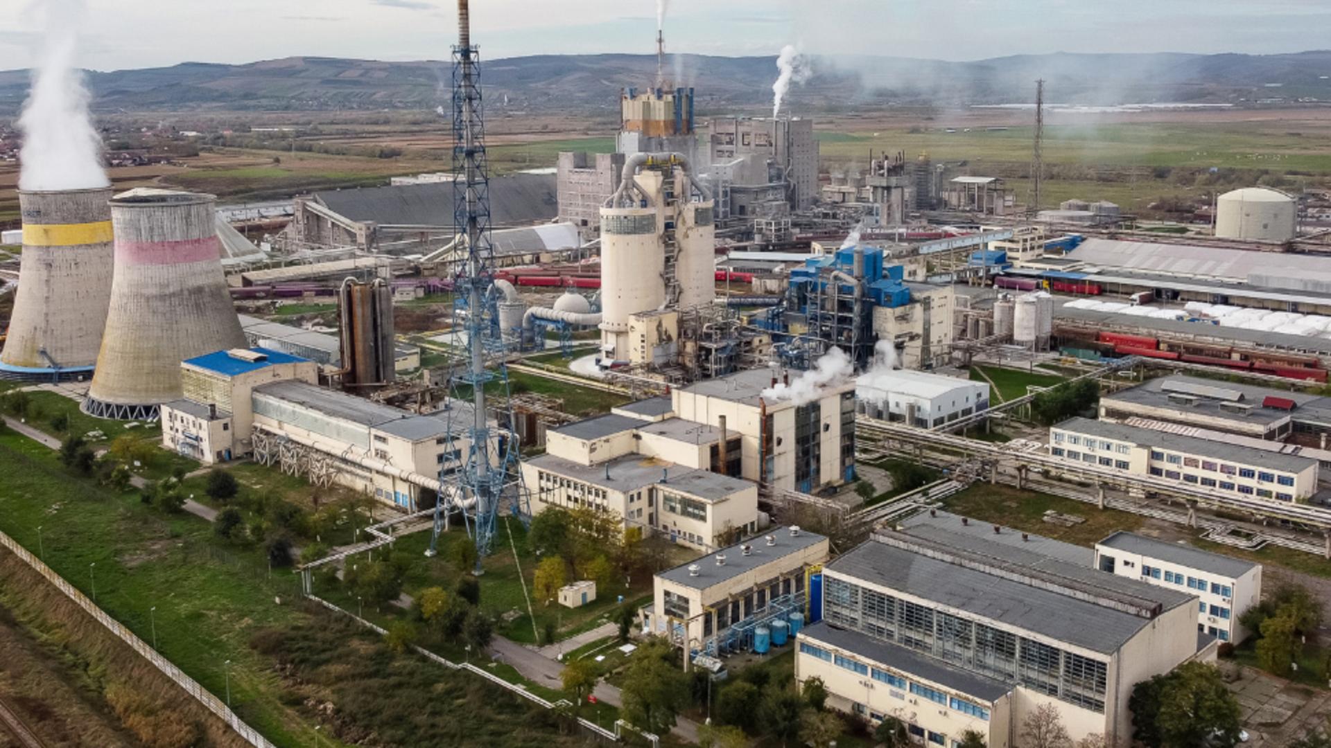 Un colos industrial din România frânează activitatea. Sute de angajați au fost trimiși acasă, mii de joburi sub semnul incertitudinii