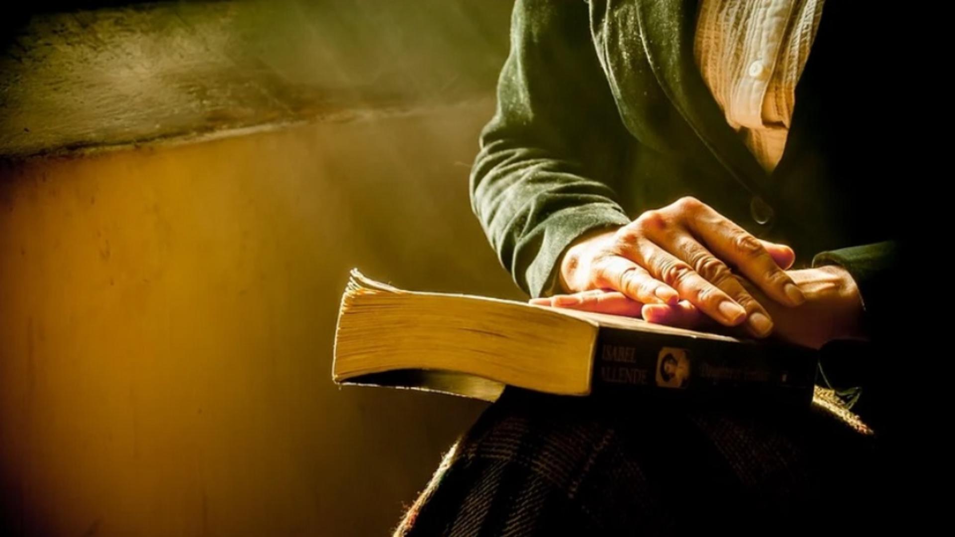 Sărbătoare 9 ianuarie. Doi mari sfinți sunt pomeniți de creștinătate. Cruce neagră în calendar