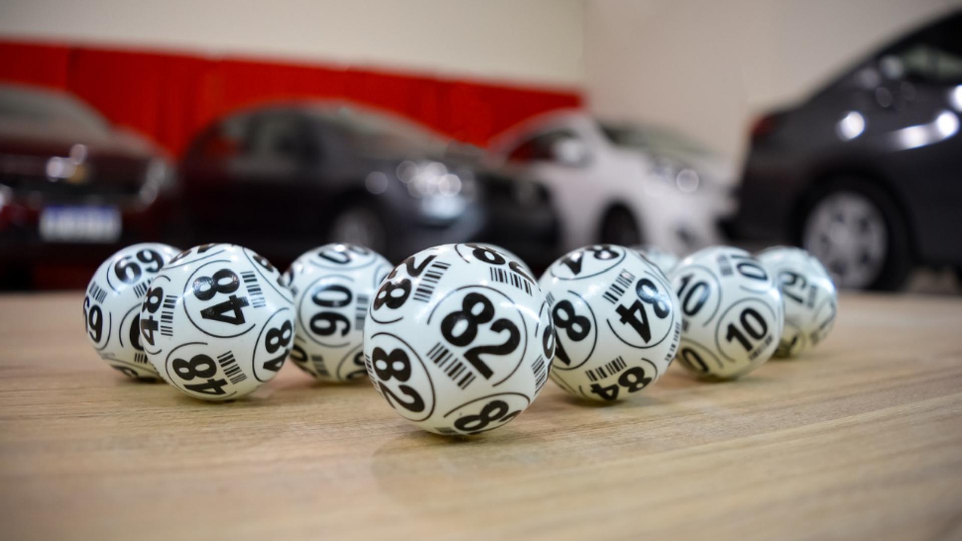 Loto duminică, 11 ianuarie 2026. Reporturi cumulate de peste 13 milioane de euro la Joker și 6/49