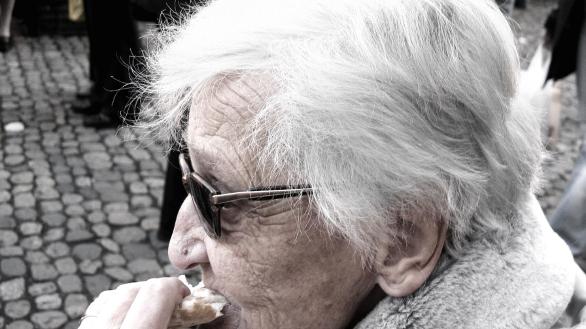 Femeile ies mai târziu la pensie din 2026. La cât crește vârsta de pensionare