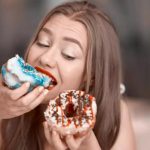 Cum îți afectează organismul consumul excesiv de dulciuri. Ce se întâmplă, de fapt, în organism