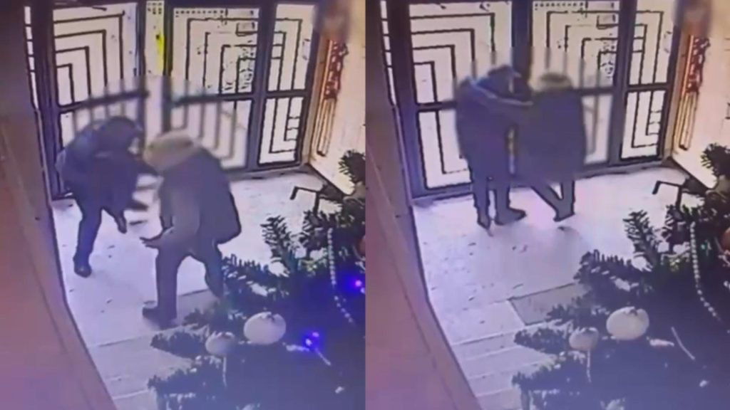 Imagini de groază surprinse în București. Femeie atacată în bloc de un individ care i-a smuls cerceii din urechi -VIDEO