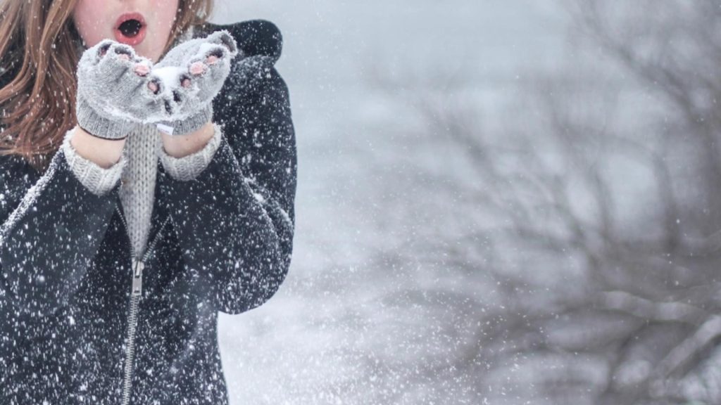 Alertă meteo în Capitală. Ninsori, polei și ger în București, în următoarele zile