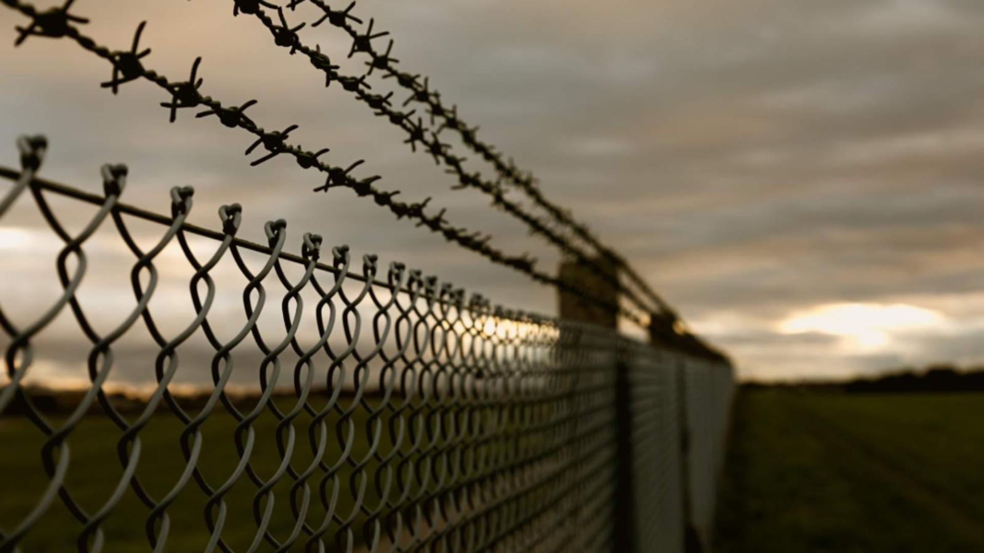 Mobilizare de urgență în Timiș: un pacient-deținut a fugit din spitalul de psihiatrie și furat o mașină