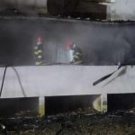 Panicã într-un bloc din Bacău. Locatarii evacuați după izbucnirea unui incendiu
