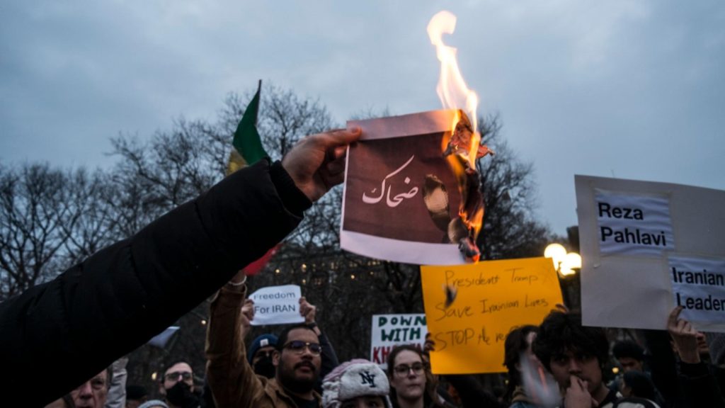 Ursula von der Leyen: „UE îi susţine deplin pe manifestanţii iranieni”