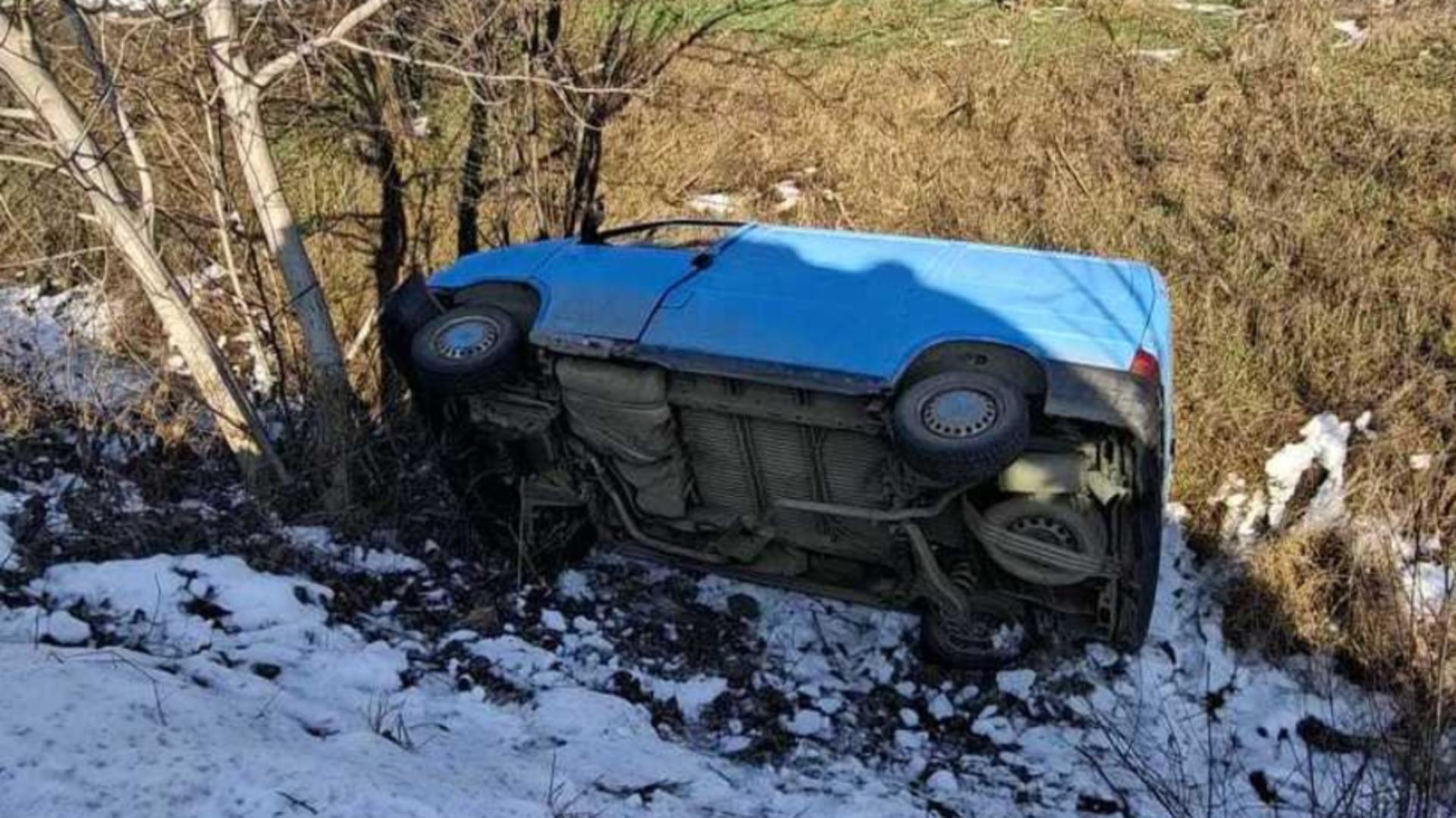 Tragedie în județul Timiș. Bărbat de 54 de ani, mort după ce s-a răsturnat cu mașina într-un canal