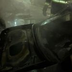 Incendiu puternic în Cluj. Trei autoturisme și un bloc, afectate de flăcări – FOTO