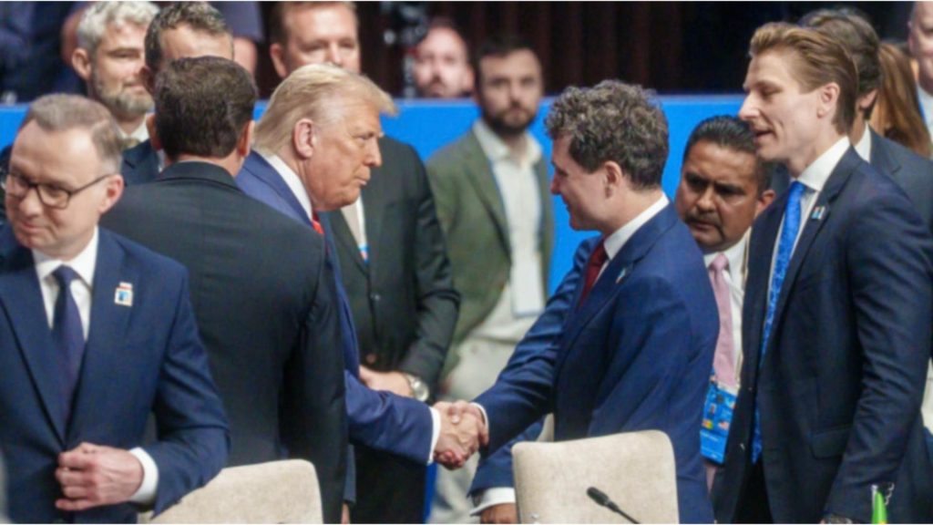 Nicușor Dan se laudă că întărește relația cu SUA, dar nu merge la Davos să se întâlnească cu Donald Trump
